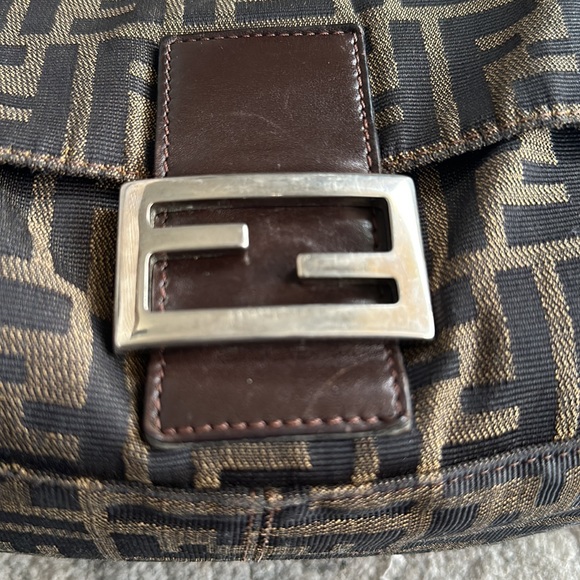 FENDI Zucca Mama Baguette - Picture 4 of 12